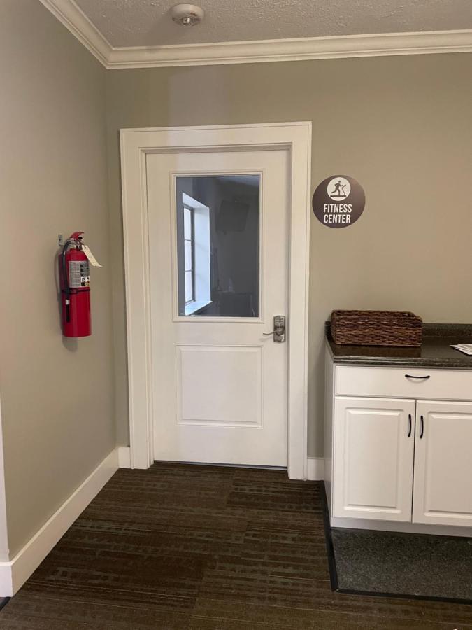 Culpeper Center Suites Экстерьер фото